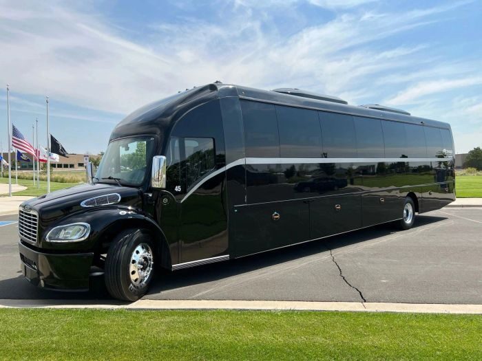 Black coach bus – Denver limo service