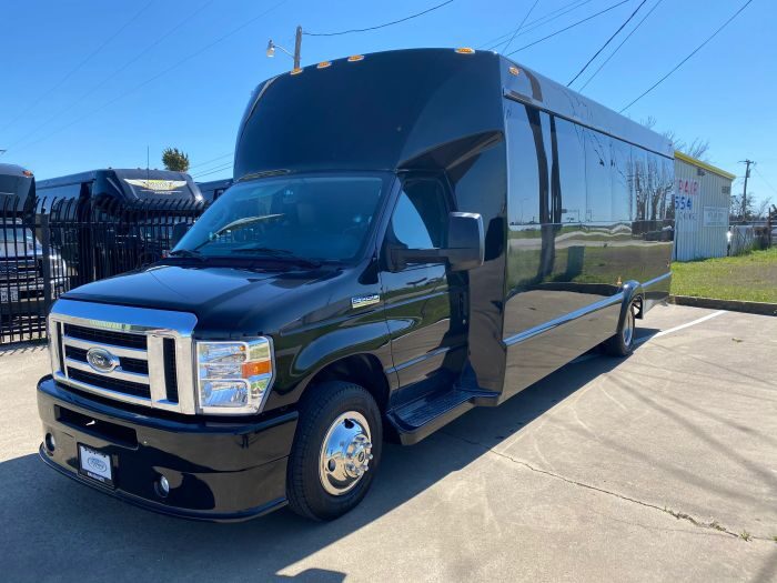 Black party bus – Denver limo service